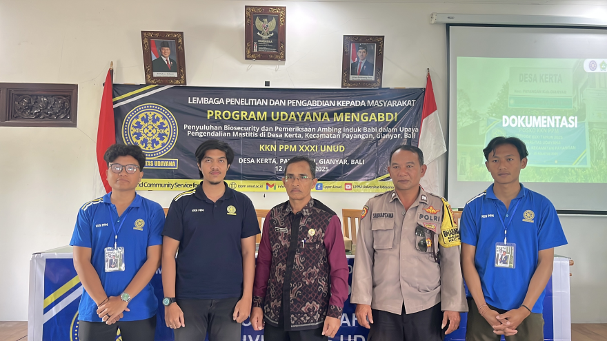 Penyuluhan Biosecurity dan Pemeriksaan Kesehatan Ambing Induk Babi Dalam Upaya Pengendalian Mastitis 